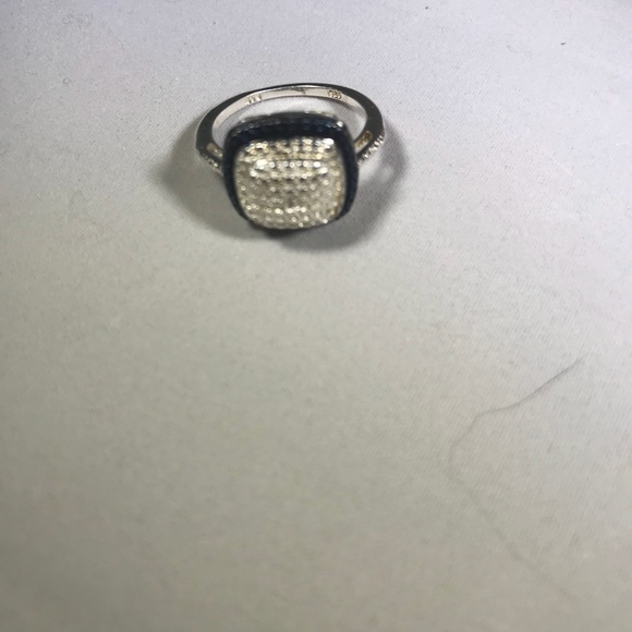 Blue diamonds surrounding cut sterling silver.925 - Picture 3 of 4